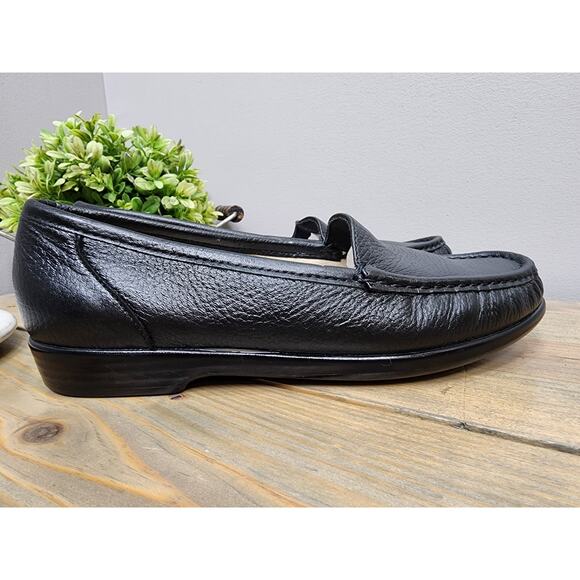 SAS Shoes Womens size 8.5 Narrow Width Black Simplify Loafer Comfort - Picture 1 of 8
